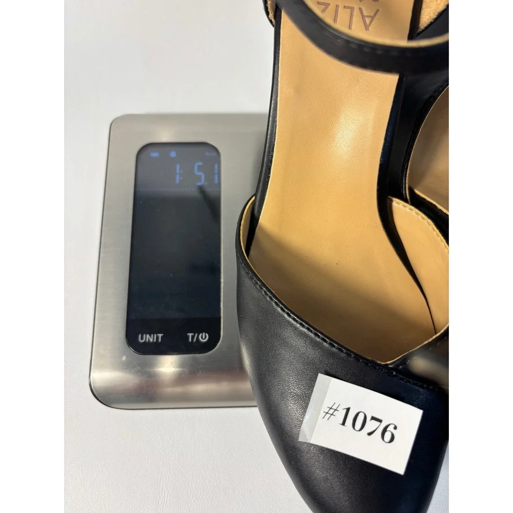 Naturalizer sandal closed